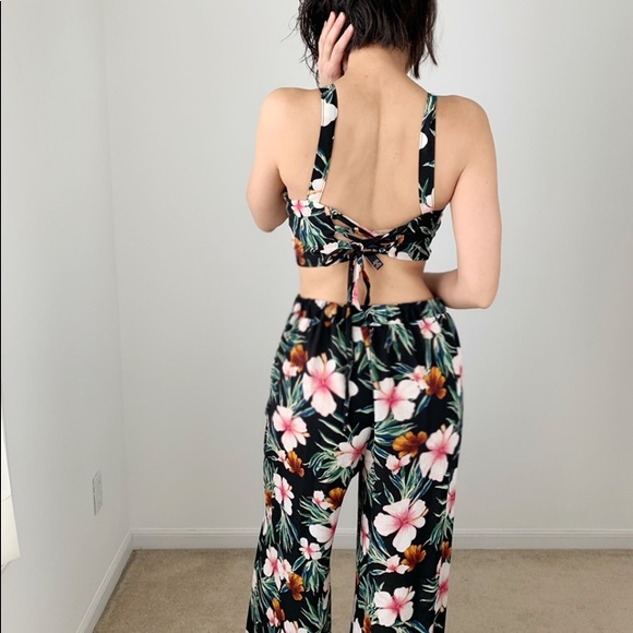 HAWAIIAN FLORAL PRINT TOP WITH FLARE PANTS SET - 2 PIECE - Picture 6 of 12